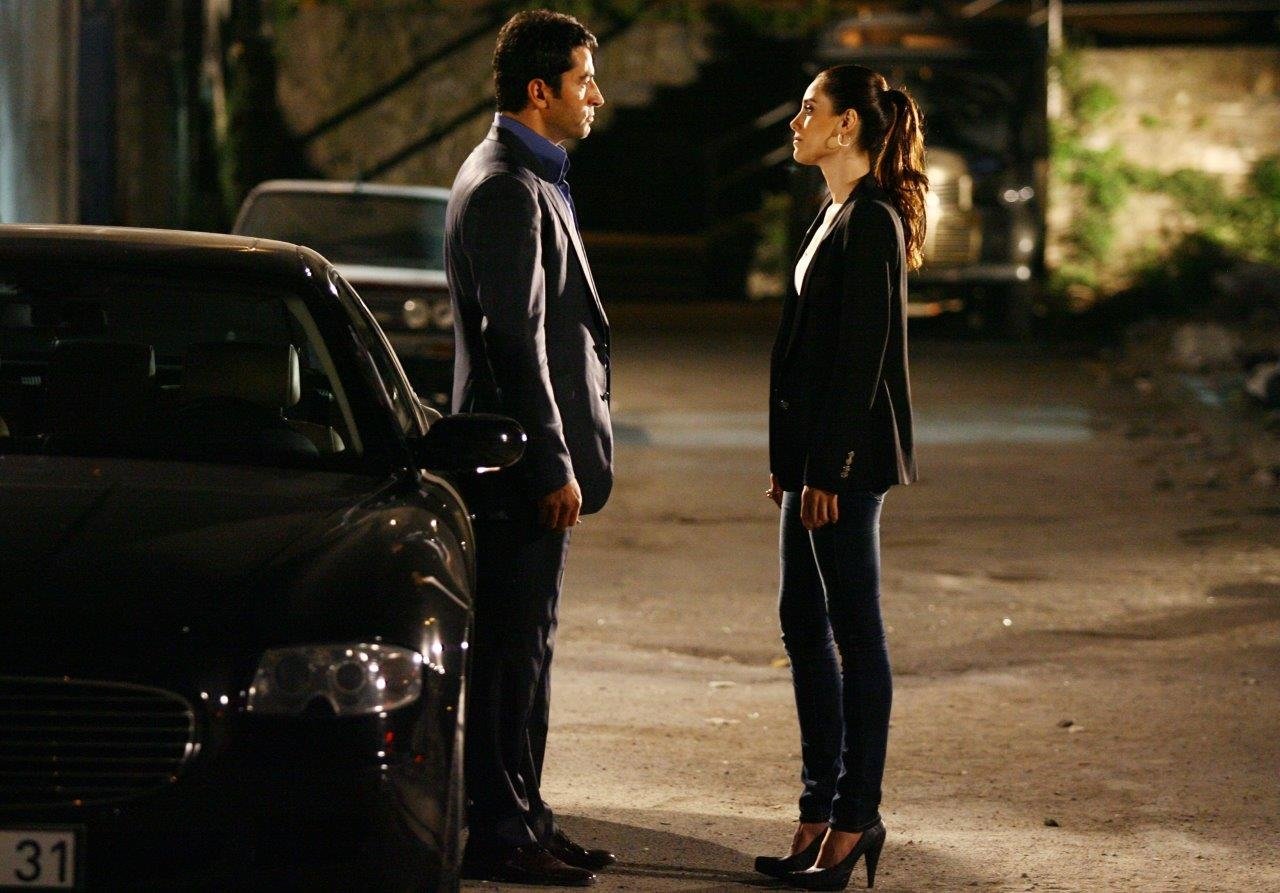 100 karede Ezel efsanesi