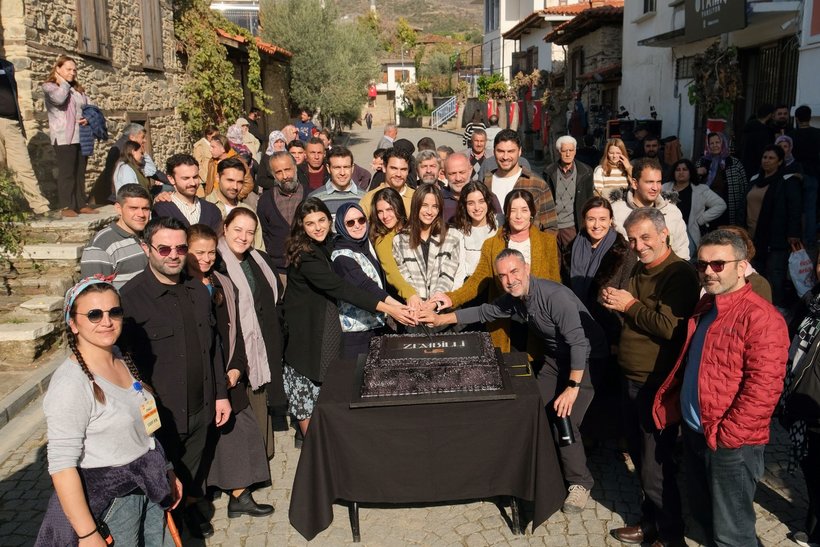 atv’nin Yeni Dizisi ‘Zembilli’ Sete Çıktı!