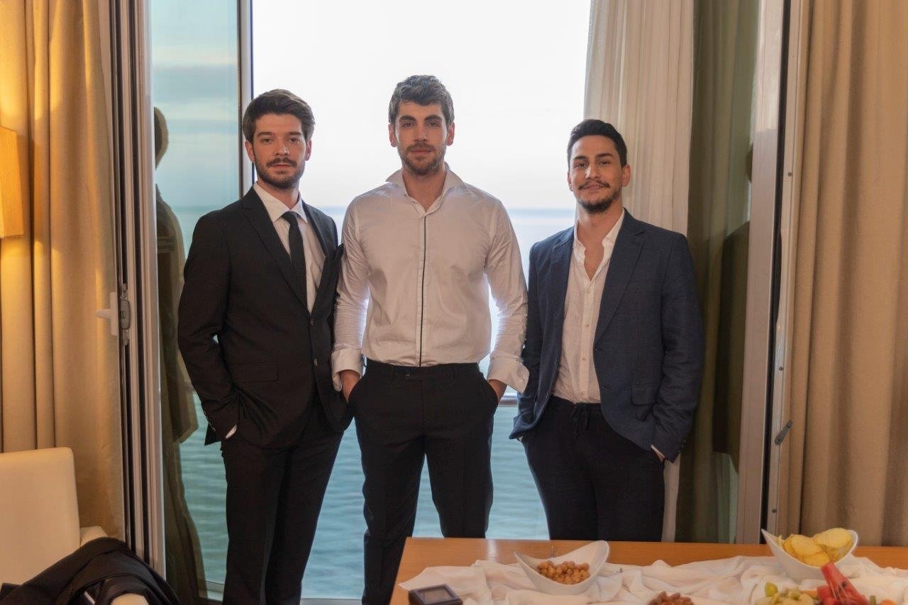 Bu yazın içimizi ferahlatan aşkı: #ZelMeh 