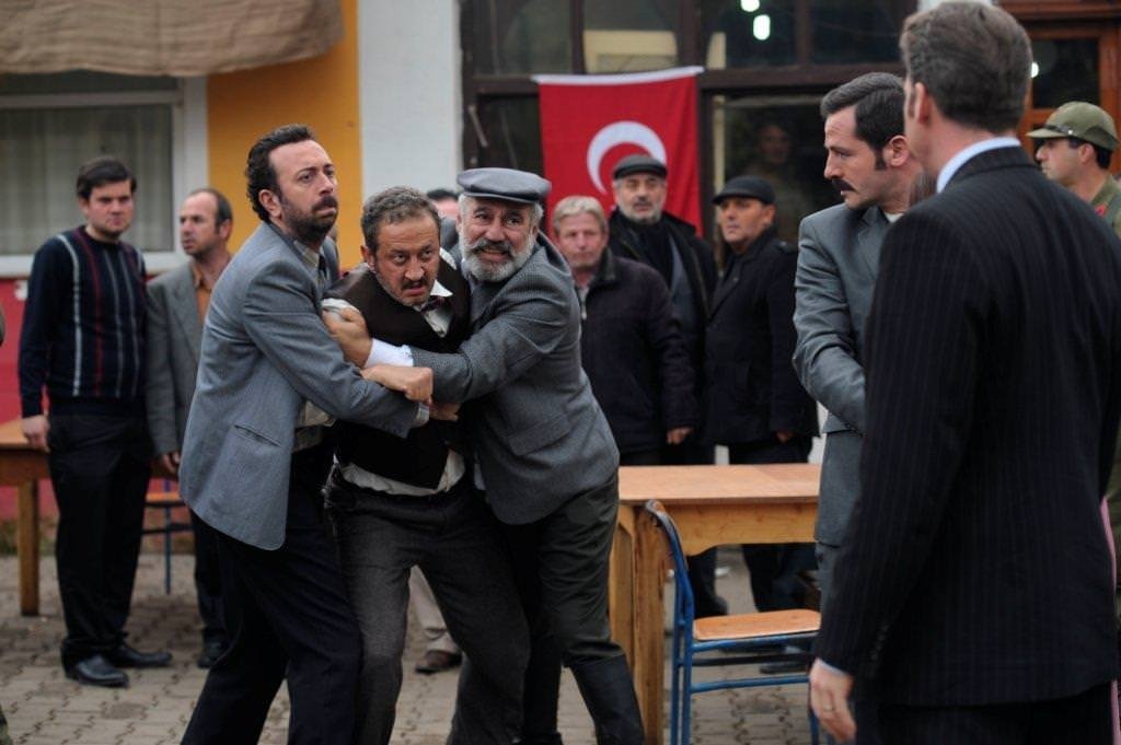 Tozlu Yollar 6.bölüm fotoğrafları