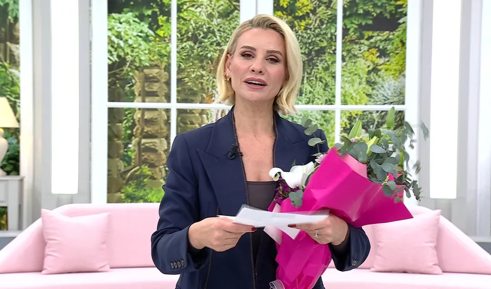 Esra Erol’da