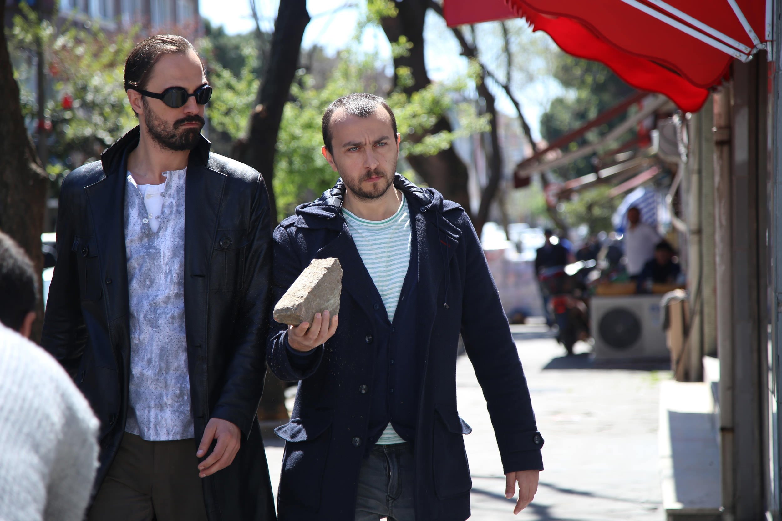 Tek lafıyla uçak düşürdü! 4. bölüm fotogalerisi