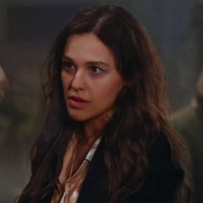 Ateş Kuşları | Kadro | Ayça