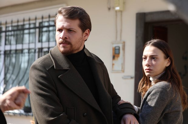 Ceylan, Ferhat ile yakınlaşmaktan çekiniyor