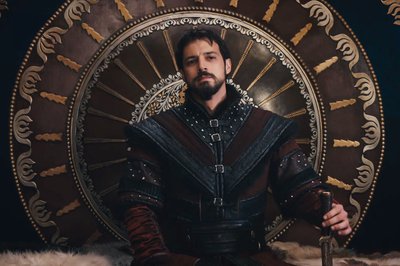 Osman Bey mührü Orhan Bey’e teslim etti