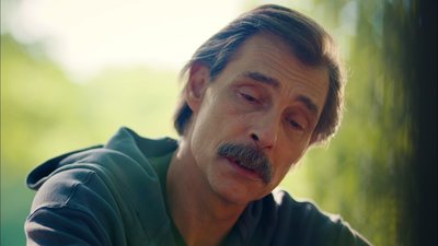 Ömer Arif, Ayşe’nin mezarında...