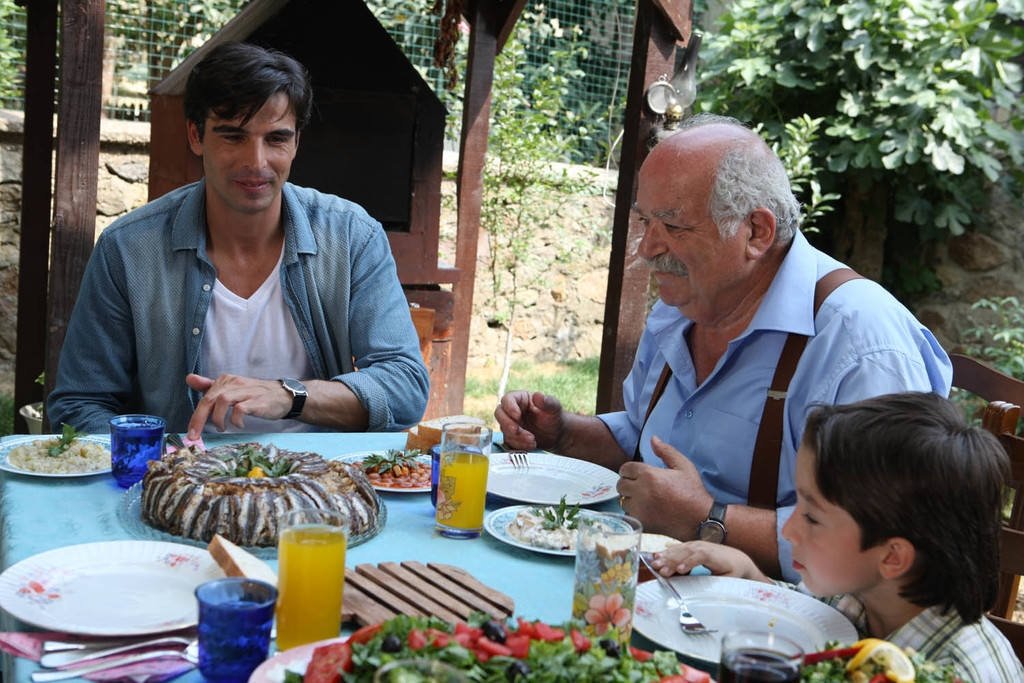 Reis 1.Bölüm Fotoğrafları