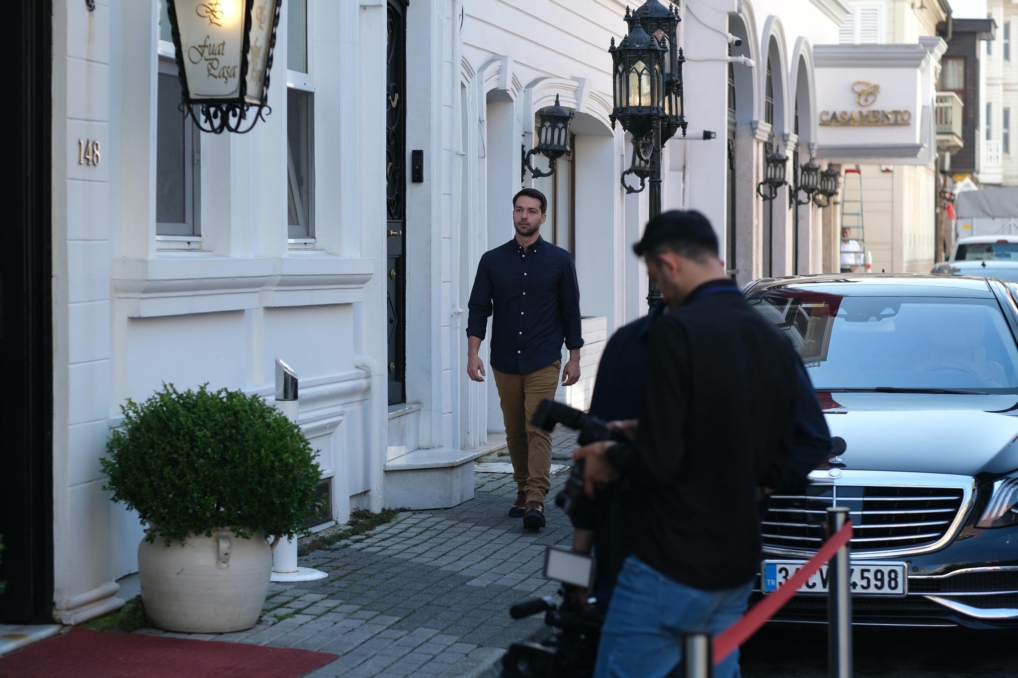 ‘Altın Kafes’in gizemli iki karakteri: Ahu ve Serhat