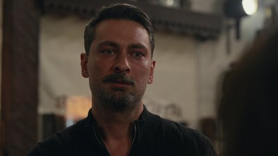 İçinde Azra’dan hiçbir şey kalmadı mı Defne?