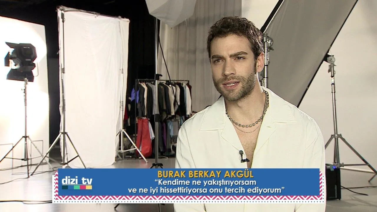 Safir zge Ya z Ve Burak Berkay Akg l n Kapak ekimine Konuk Olduk safir-zge-ya-z-ve-burak-berkay-akg-l-n-kapak-ekimine-konuk-olduk