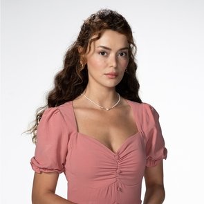 Bir Küçük Gün Işığı | Kadro | Elif