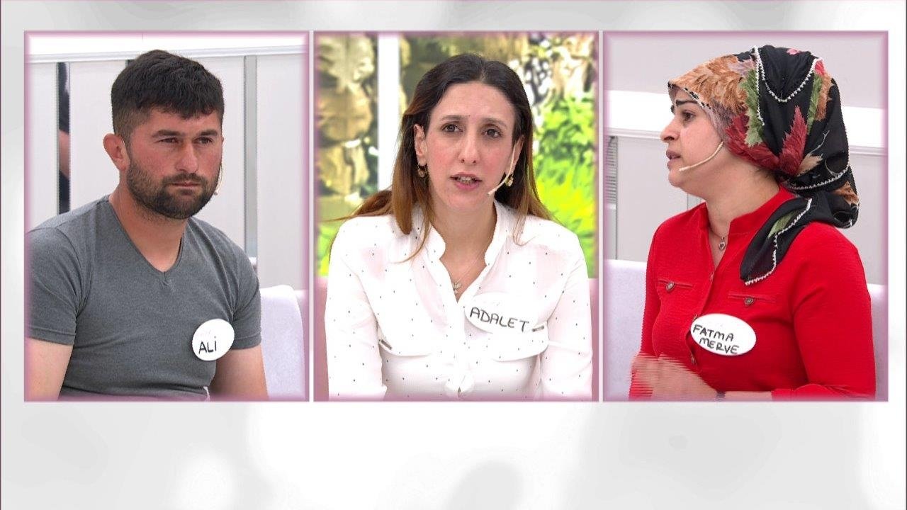 Kocasının eski karısı kuması oldu