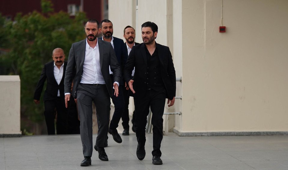 eskiya-dunyaya-hukumdar-olmaz