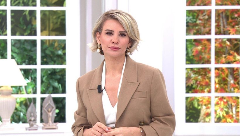Esra Erol'da
