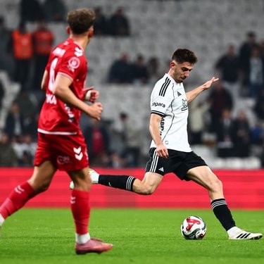 Kartal zirveye kondu