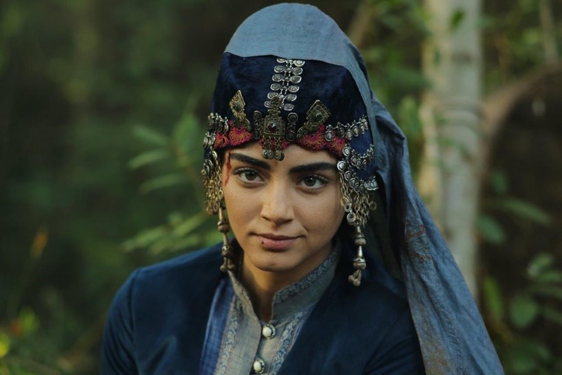 Yannis, Bala Hatun'u kaçırdı