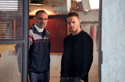 Bu Şehir Arkandan Gelecek