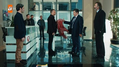 Hızır’a etek giydirmeye çalıştı