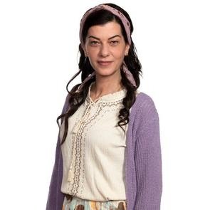 Vermem Seni Ellere | Kadro | Peri