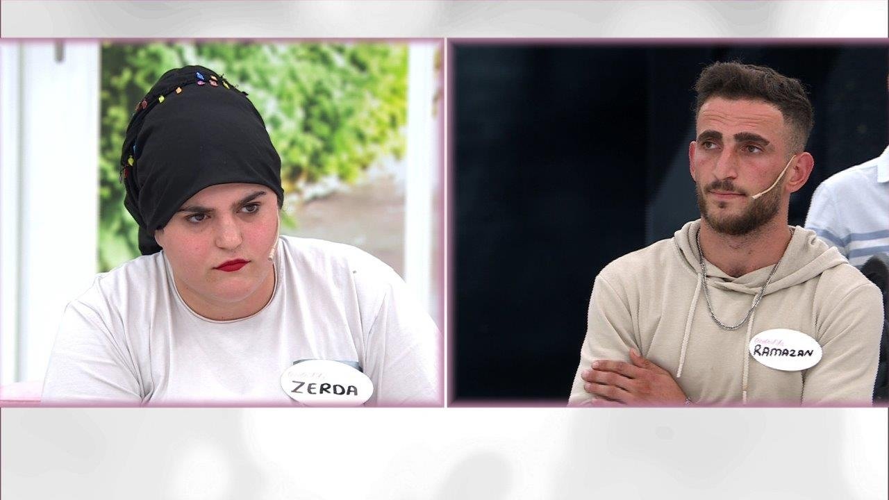 Esra Erol'u tehdit etti: Seni polise şikayet ederim! 