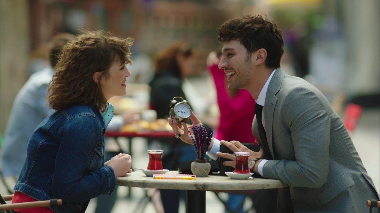 Firuze ve Kağan aşkı başladı ama...