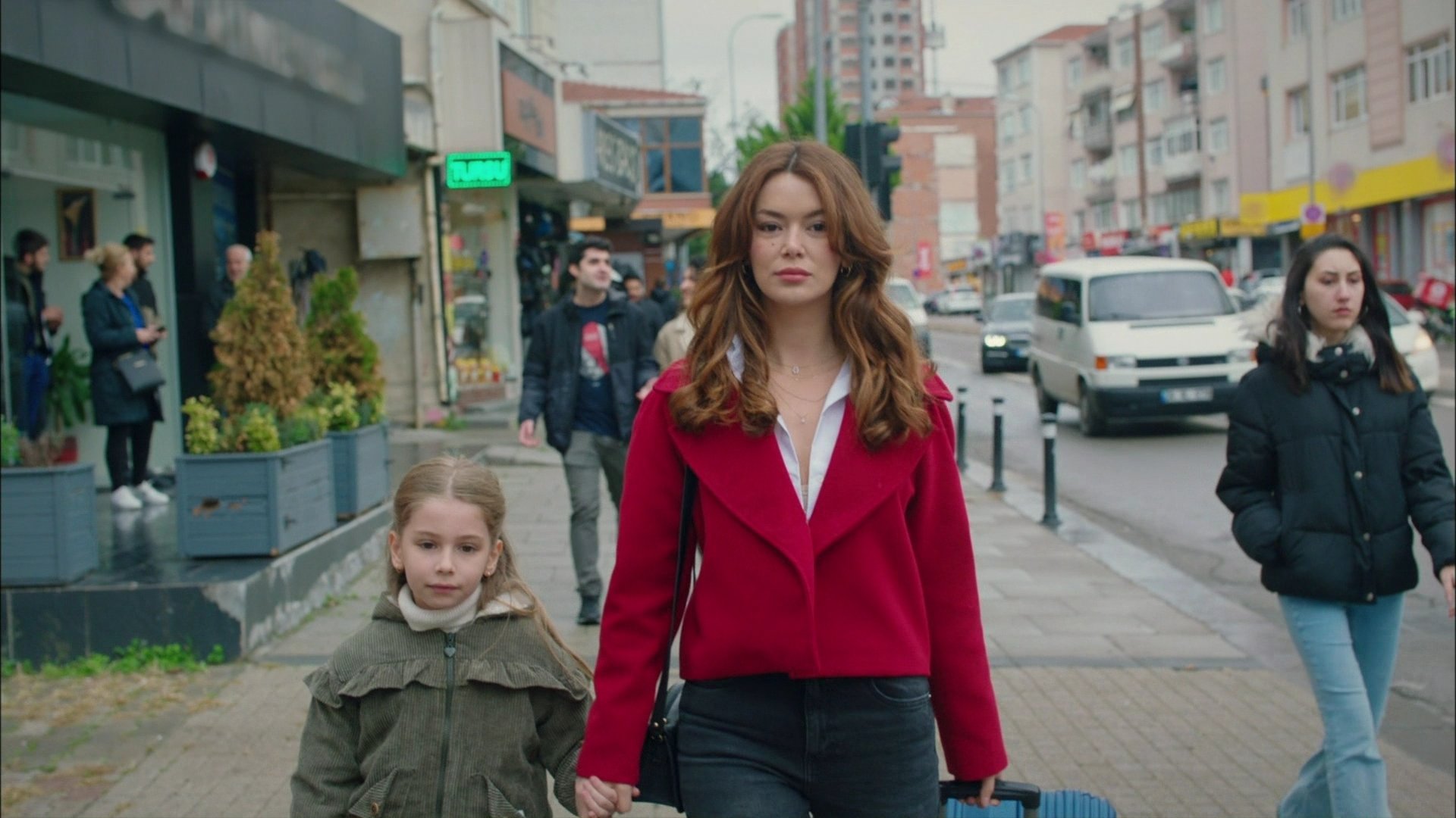 Elif, Güneş'ten vazgeçmiyor!