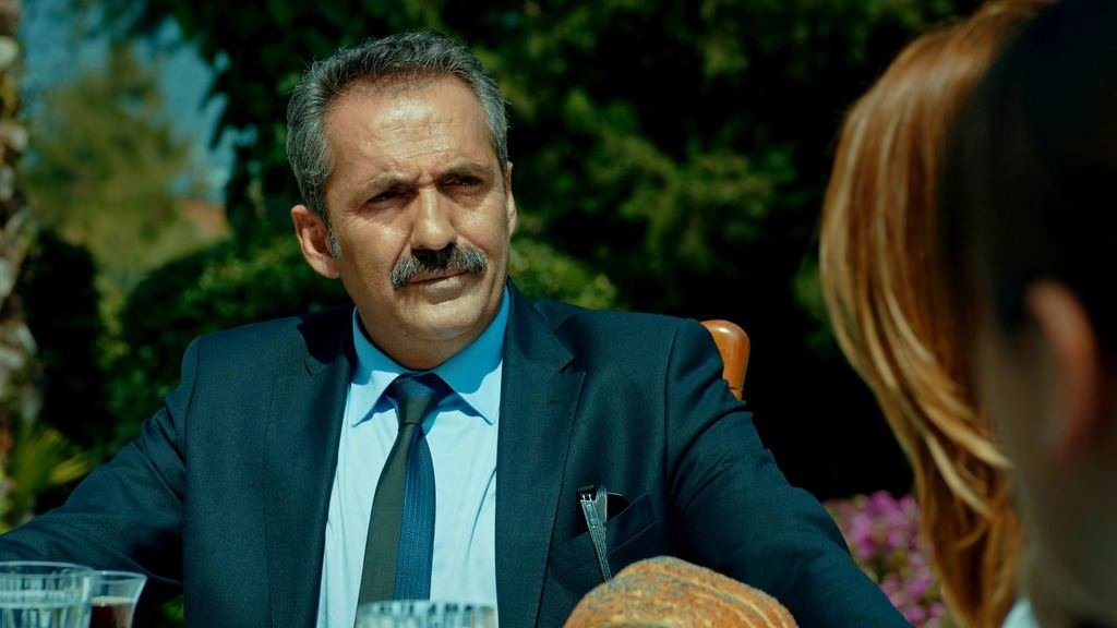 Aşk başlıyor… 1.bölüm fotogaleri