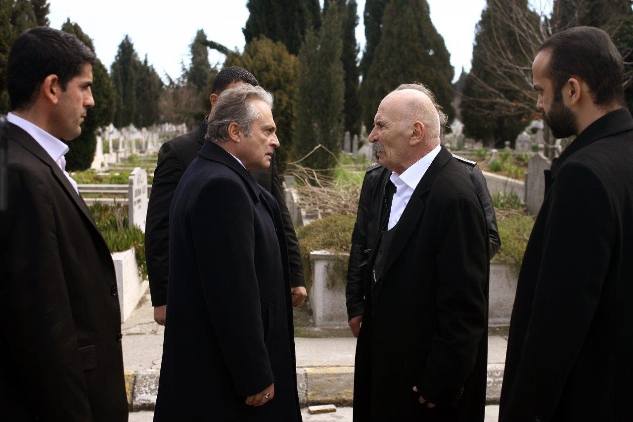 100 karede Ezel efsanesi