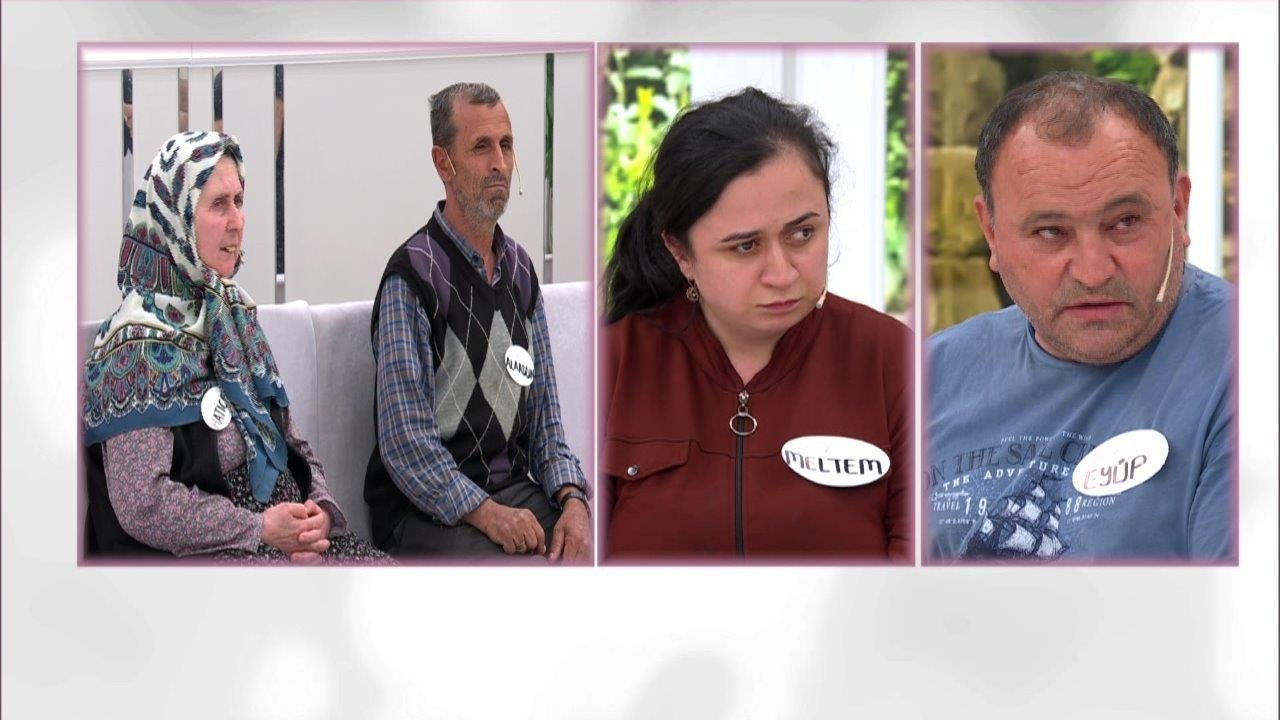 Esra Erol'da engelli kızına böyle seslendi: ''5 bileziği geri ver!''