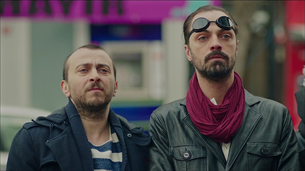 Mutlu Ol Yeter 3. bölüm replik galerisi