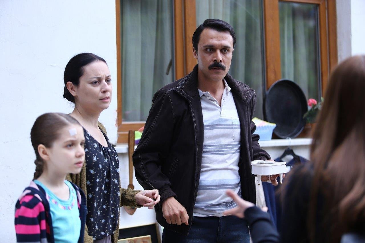 100 karede 100 bölüm