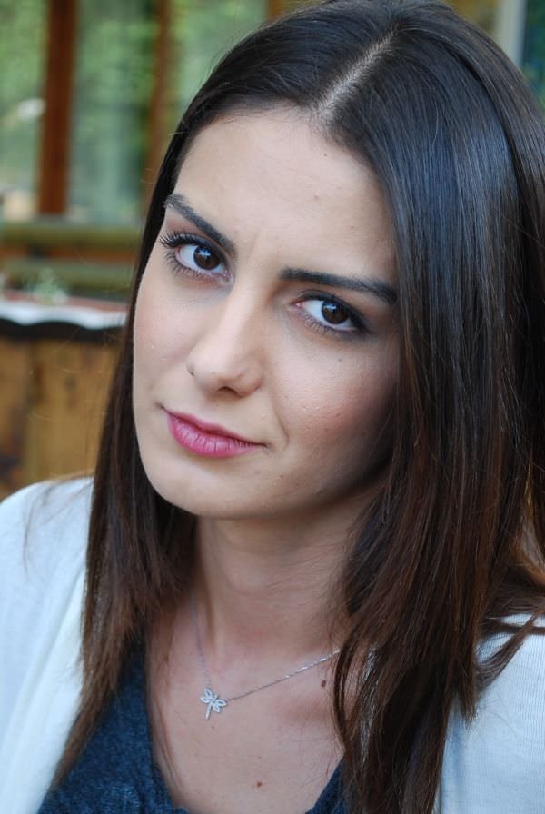 Özlem Yılmaz fotoğrafları