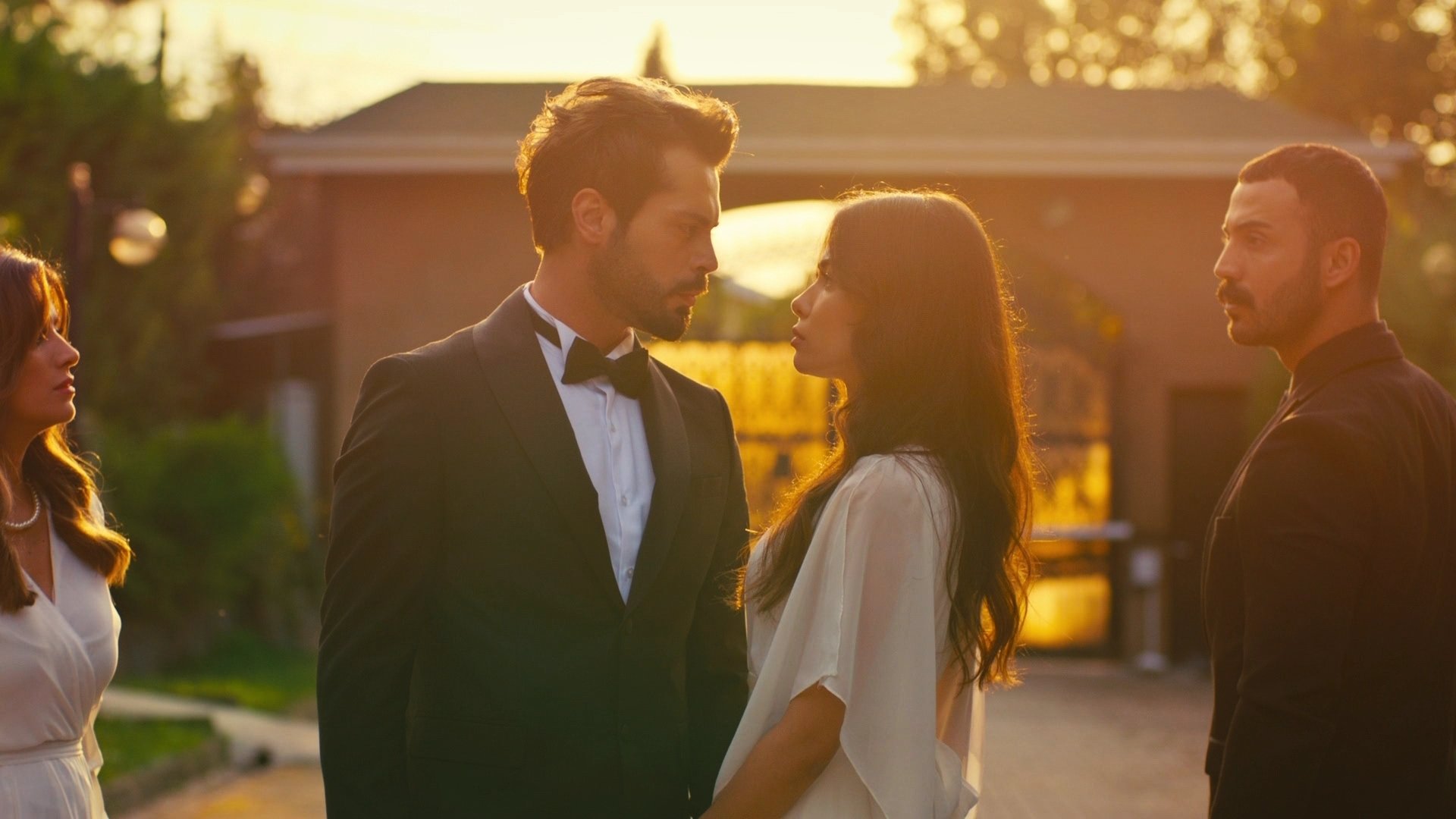 İlk Bölüm Foto Galeri