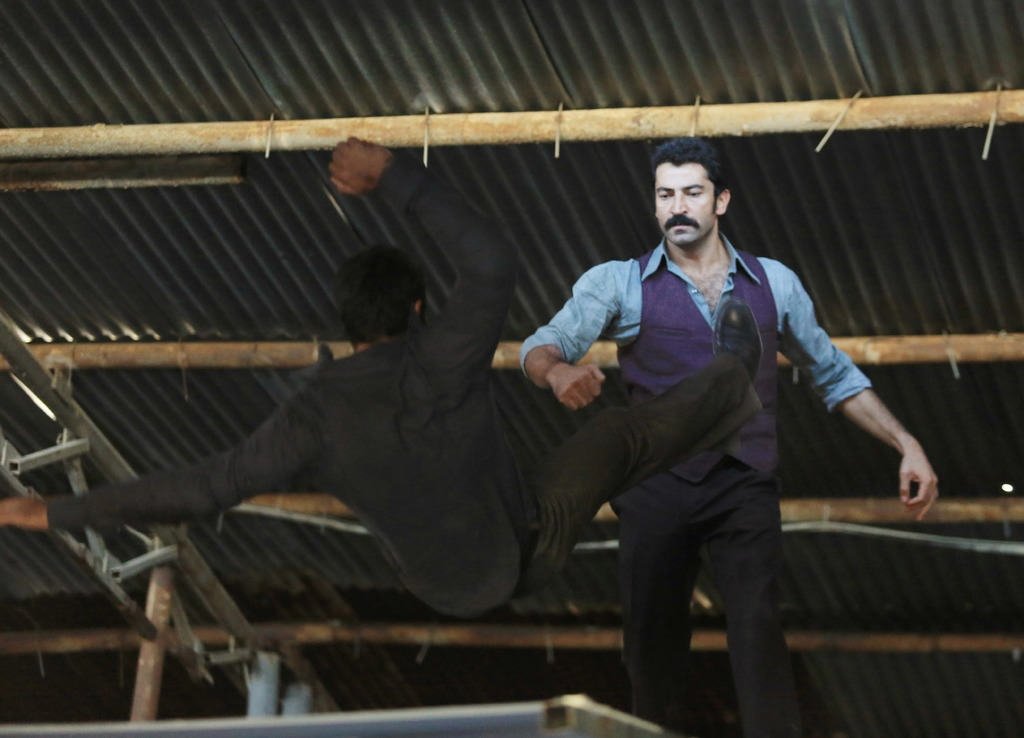 İlk Bölüm Fotografları