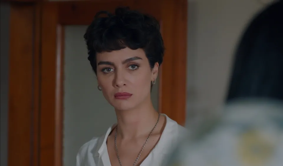 Alev, Zeynep’i Özlem’in kaçırdığını öğreniyor!