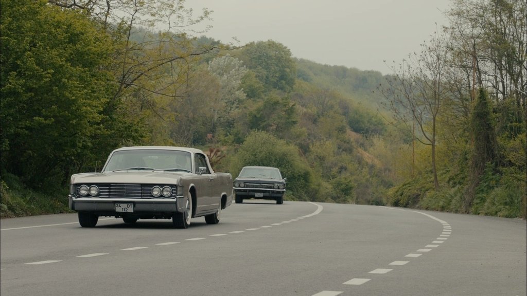 Karadayı'nın Unutulmaz Klasik Otomobilleri