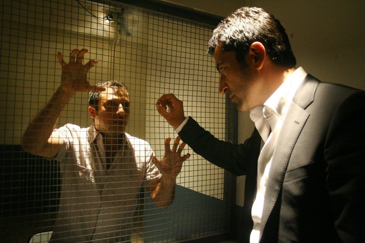 100 karede Ezel efsanesi