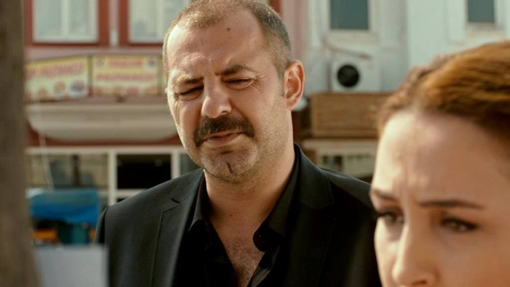 Eski Bir Tanıdık  İşleri Karıştırıyor. 9. bölüm fotogaleri