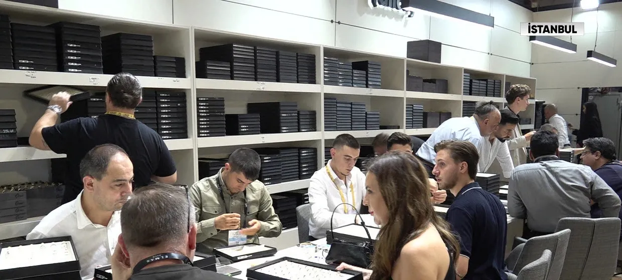 Mücevher fuarı kapılarını açtı