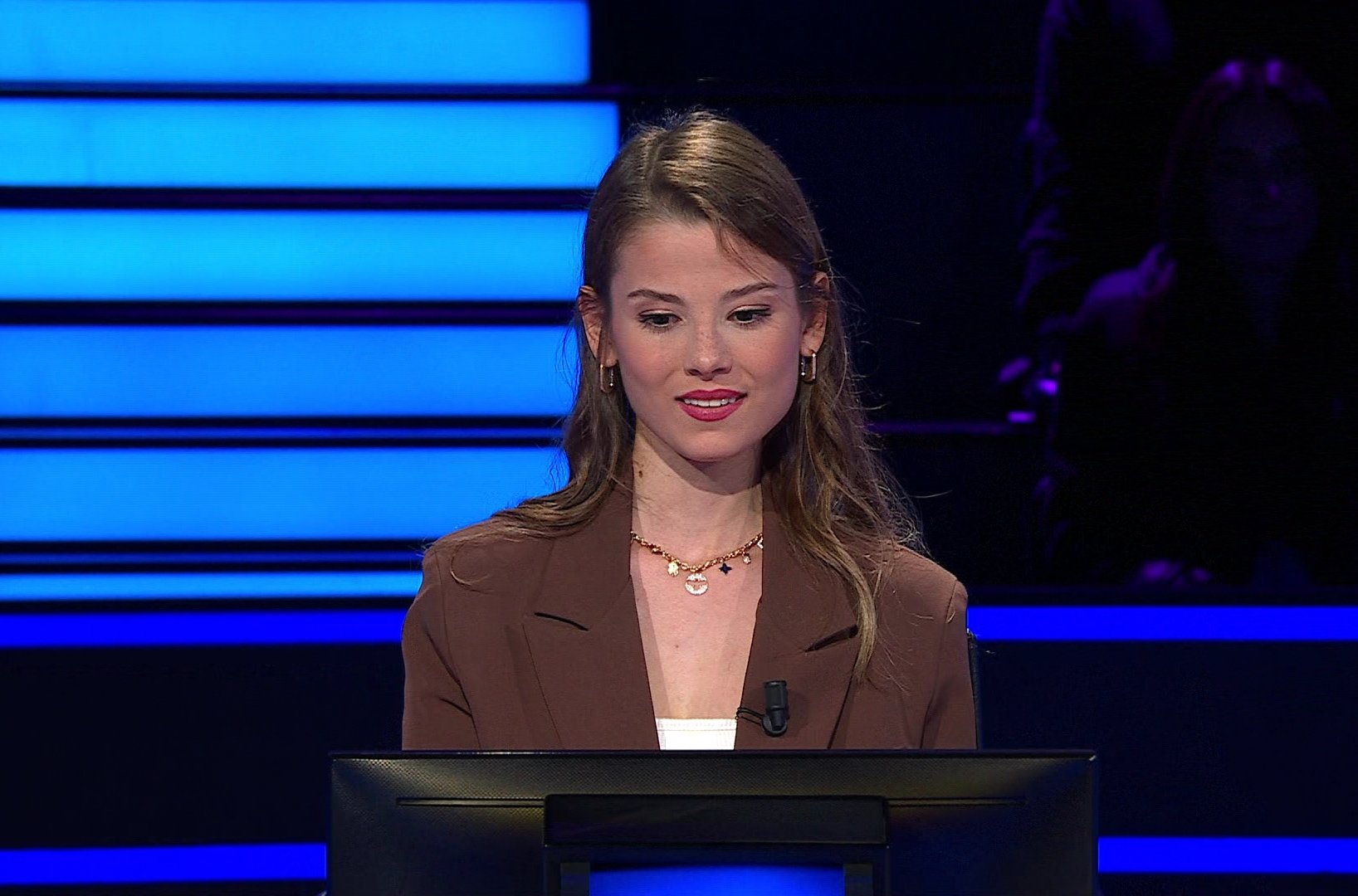 Porno: Erkak ayolni qoli bilan qondiradi Intim fotosuratlar bilan Donetsk tanishuv reklamalari