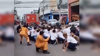 7,4’lük deprem Filipinlileri sarstı!