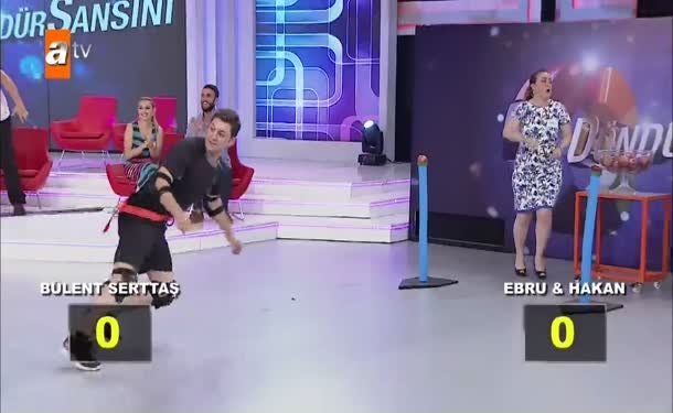 Bülent Serttaş elma savaşları oyununda rakibine zor anlar yaşattı!