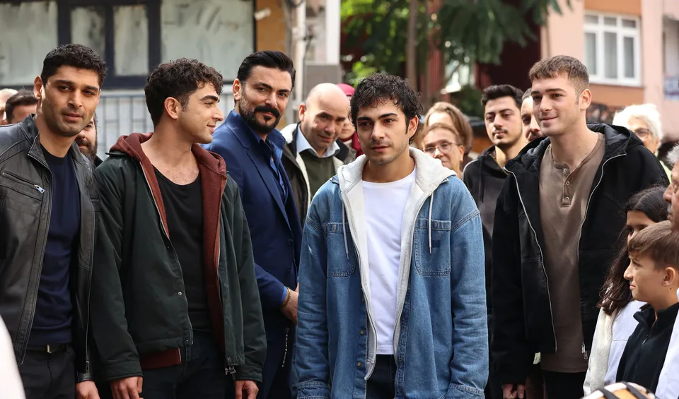 Altı Üstü İstanbul