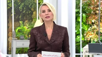 Esra Erol’da