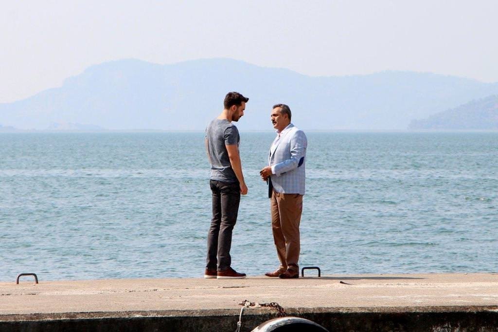 Eski Bir Tanıdık  İşleri Karıştırıyor. 9. bölüm fotogaleri