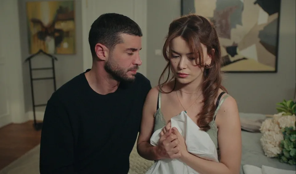 Elif ve Fırat baş başa kalıyor...