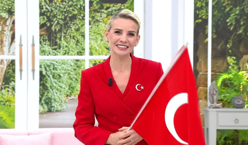 Esra Erol’da