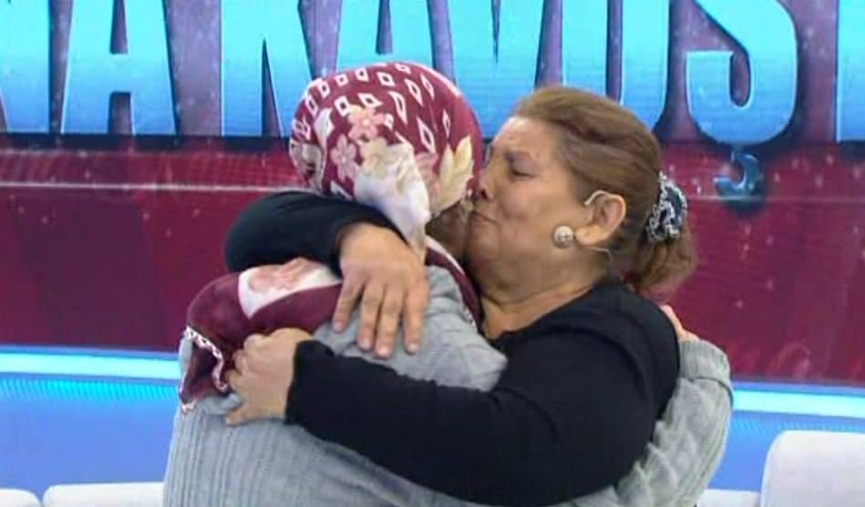 muge-anli-ile-tatli-sert