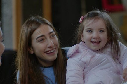 Kızlar, Songül’ün kızıyla tanışıyor...