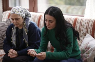 aglama anne atv dizisi fotograflari